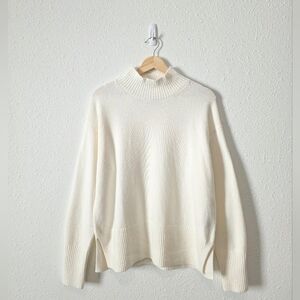 Banana Republic Cozy Turtleneck Sweater L